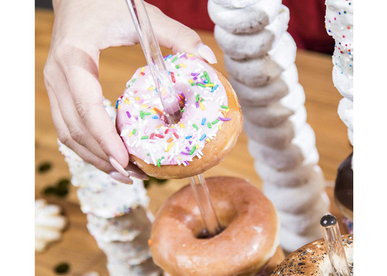 Il banco di mostra acrilico del dolce di compleanno dei partiti 5 pezzi elimina con la base di esagono
